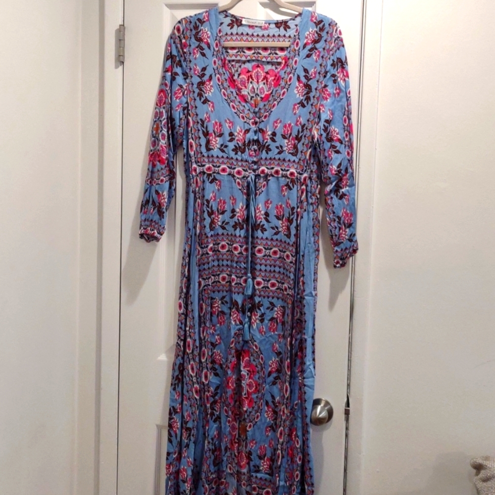 R. Vivimos dress.